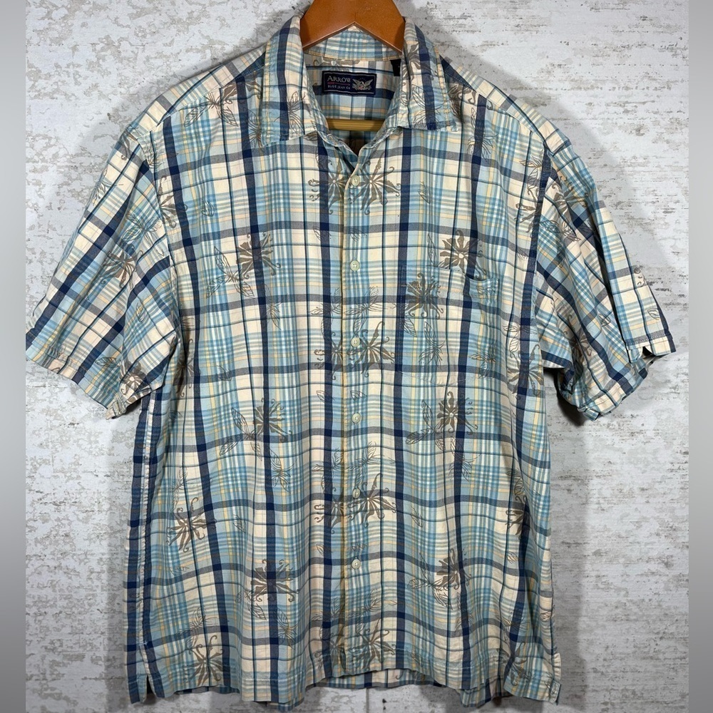ARROW Men's Short Sleeve Button Up Green Plaid Shirt w/ Leaf Imprints Size Large